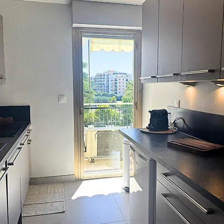 Elegant T3 Avec Piscine, Terrasse, Parking, 6 Pers Апартаменты *