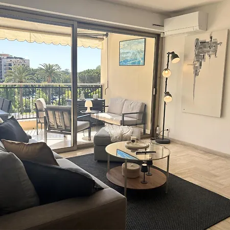 élégant T3 Avec Piscine, Terrasse, Parking, 6 Pers Appartamento