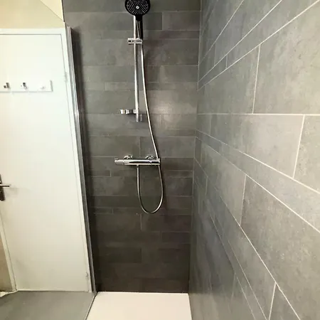 Elegant T3 Avec Piscine, Terrasse, Parking, 6 Pers Апартаменты