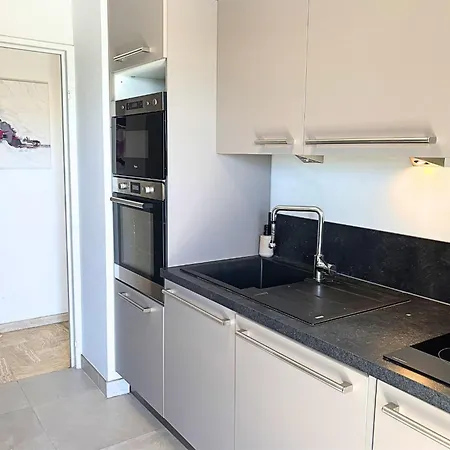 Elegant T3 Avec Piscine, Terrasse, Parking, 6 Pers