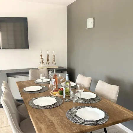 Elegant T3 Avec Piscine, Terrasse, Parking, 6 Pers Апартаменты Мандельё-ла-Напуль